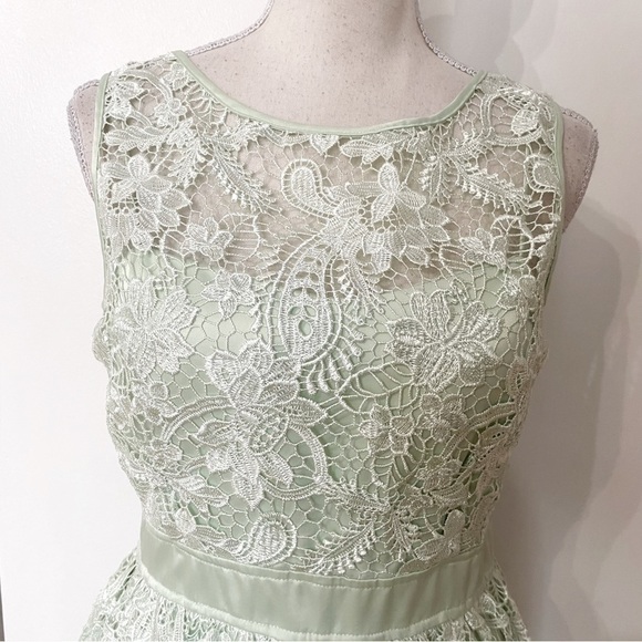ADRIANNA PAPELL MINT GREEN FLORAL EMBROIDERED SLEEVELESS COCKTAIL DRESS - 6 - Picture 4 of 10